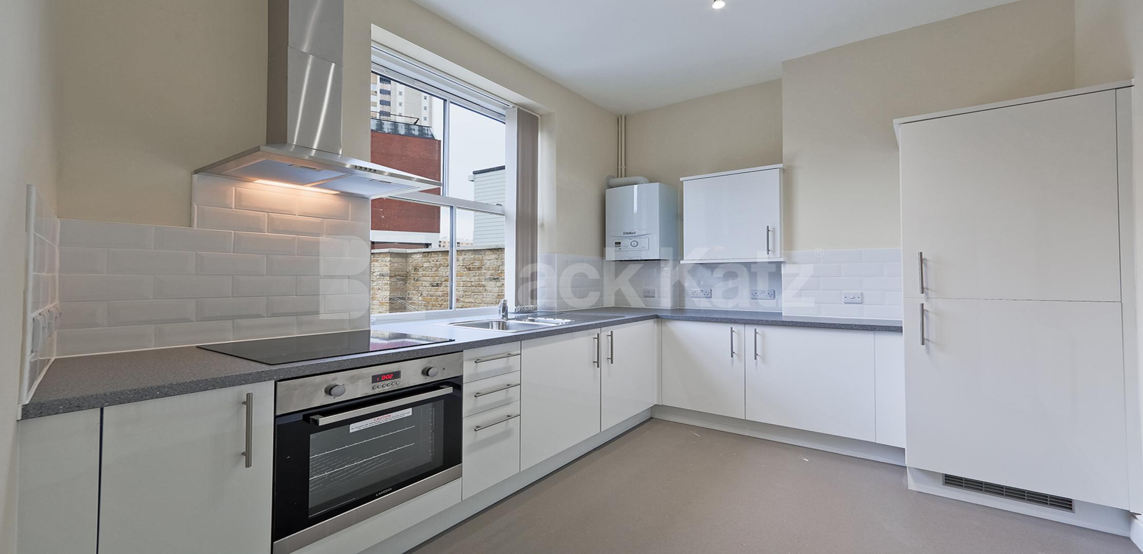 			LET , 2 Bedroom, 1 bath, 1 reception Apartment			 Metro Apartments. Lewisham High Street , Lewisham 